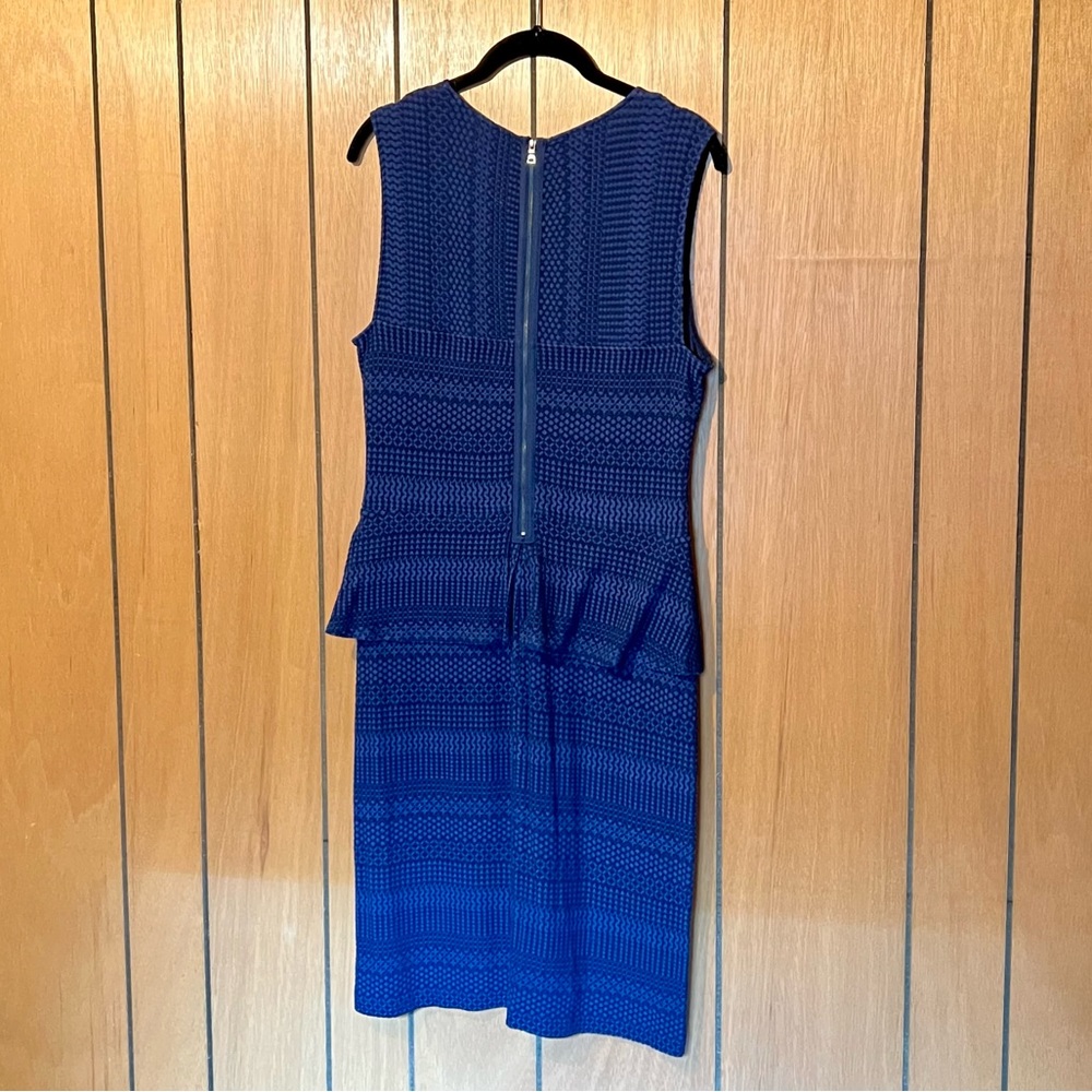 BCBGMaxAzria blue sleeveless peplum dress women’s size large - Picture 4 of 4